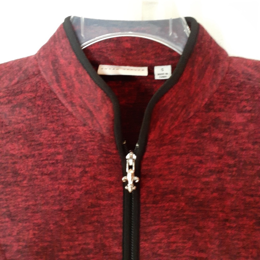 Susan Graver Soft Red and Black Vest. - Picture 3 of 5